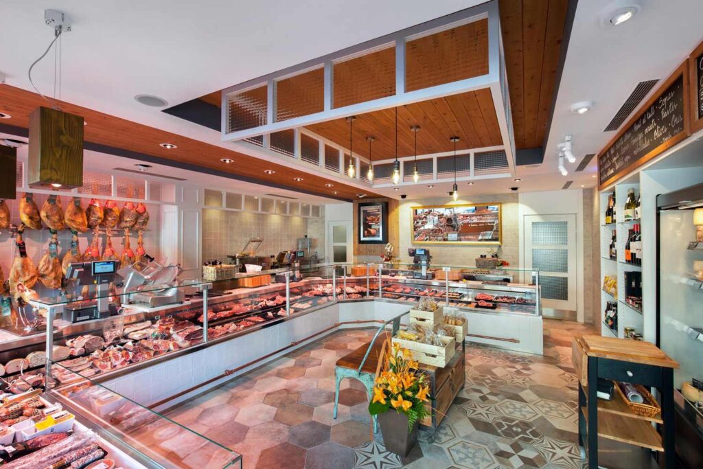 Interior de la Carnisseria Nogales.